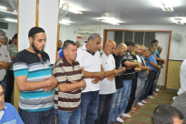 بالفيديو: شعائر صلاة التراويح في مسجد النور بمدينة اللد 